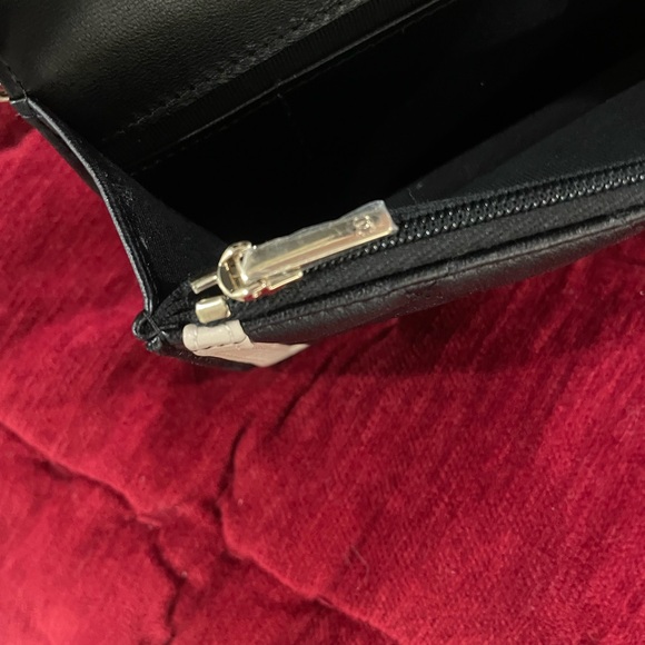 SOLD 2023 authentic Chanel flap phone holder - Picture 9 of 10